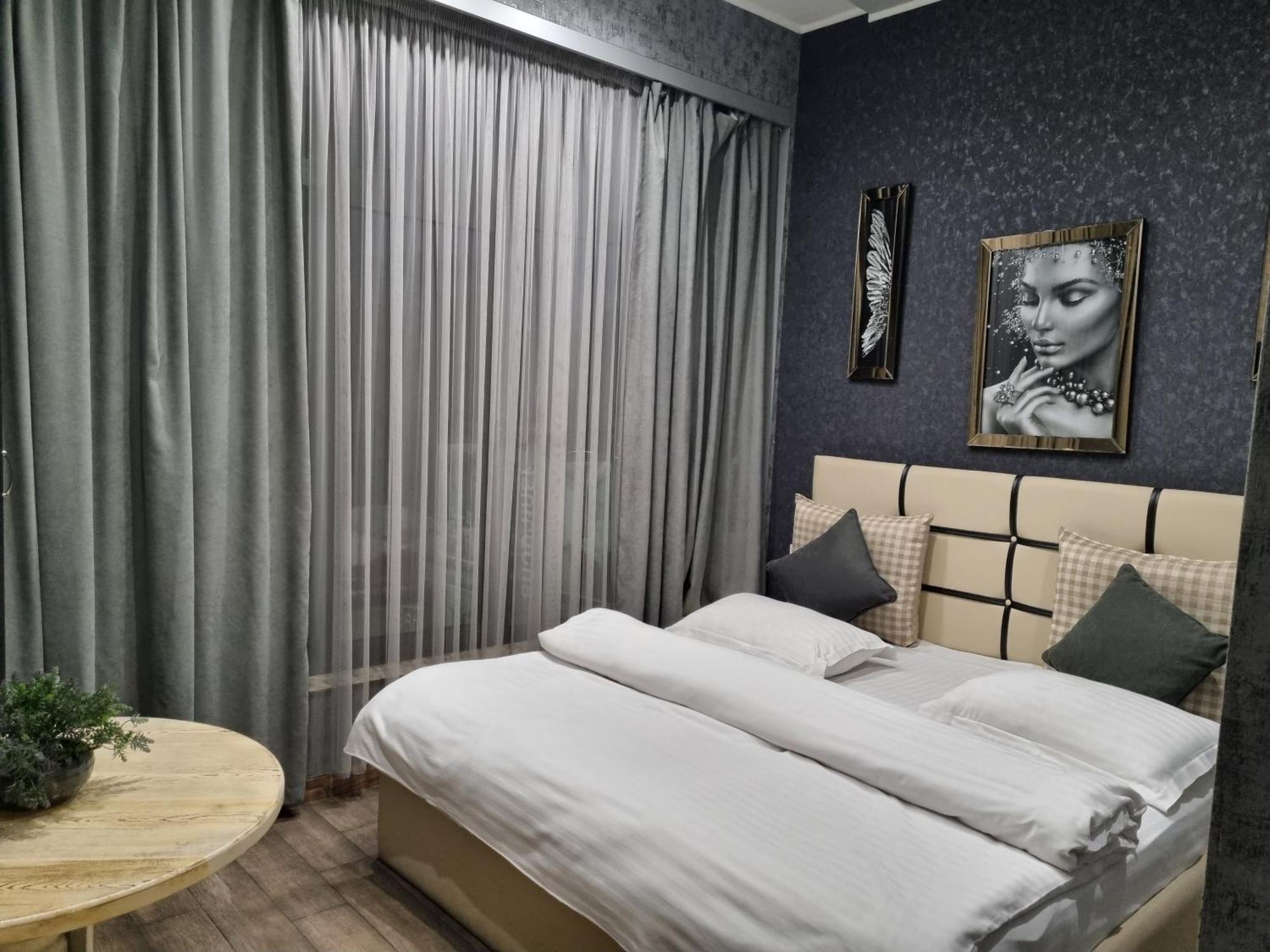 Day Inn Hotel Yerevan Exterior foto
