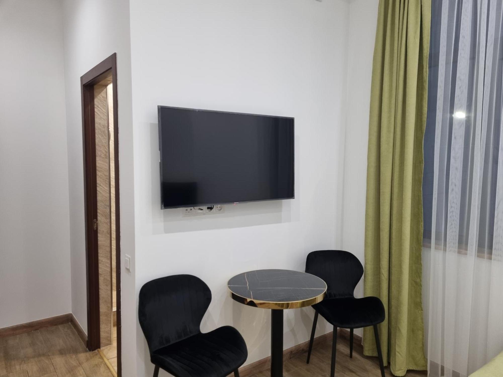 Day Inn Hotel Yerevan Exterior foto